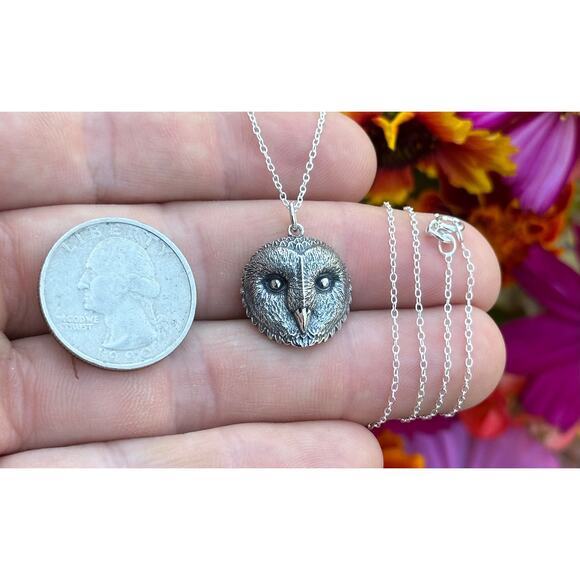 Sterling Silver Barn Owl Face Necklace, Silver Barn Owl Face Necklace - Picture 4 of 4
